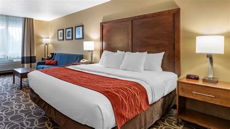 Comfort Inn Dyersville Near Field of Dreams .